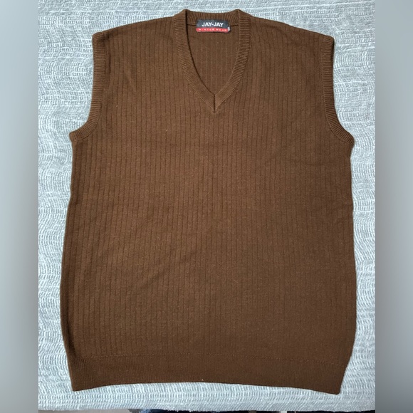 3/$20 Men’s JAY - JAY WINTER WEAR Brown Ribbed Sleeveless Sweater Vest Size 40 - Picture 2 of 7